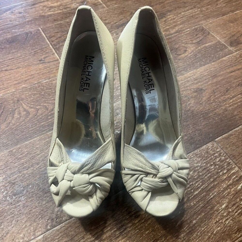 Michael Kors Peep Toe Bow Heels Ivory Leather Platform Stilleto Size 5